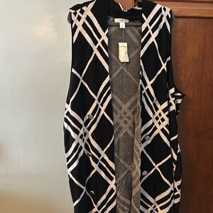 NWT Open Sweater vest. Black/white pattern.